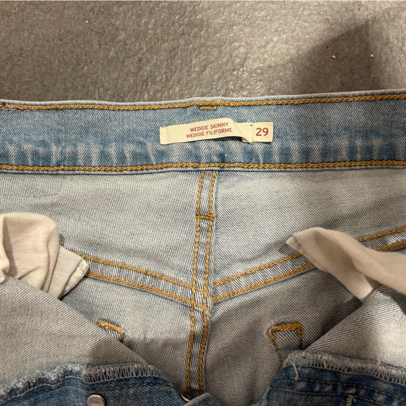 Levi’s Wedgie Skinny Jeans Size 29 - Picture 3 of 3